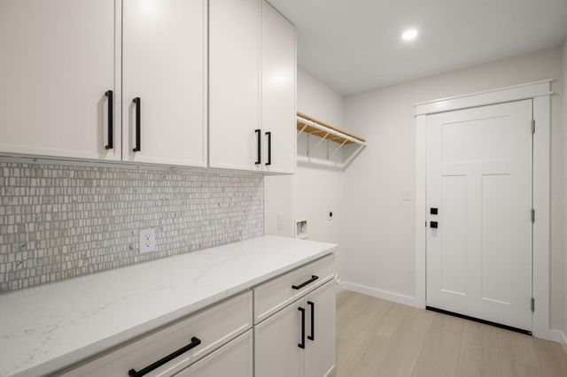 404 Bittern CIR, Buda, TX 78610