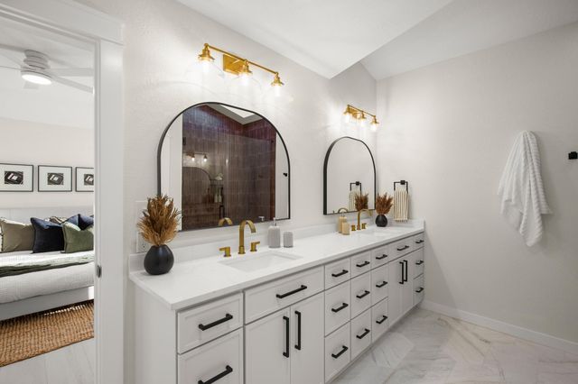 404 Bittern CIR, Buda, TX 78610