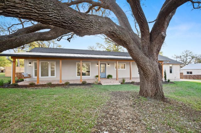 404 Bittern CIR, Buda, TX 78610