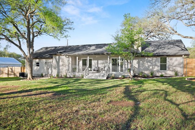 404 Bittern CIR, Buda, TX 78610
