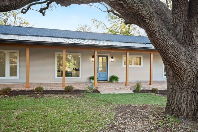 404 Bittern CIR, Buda, TX 78610
