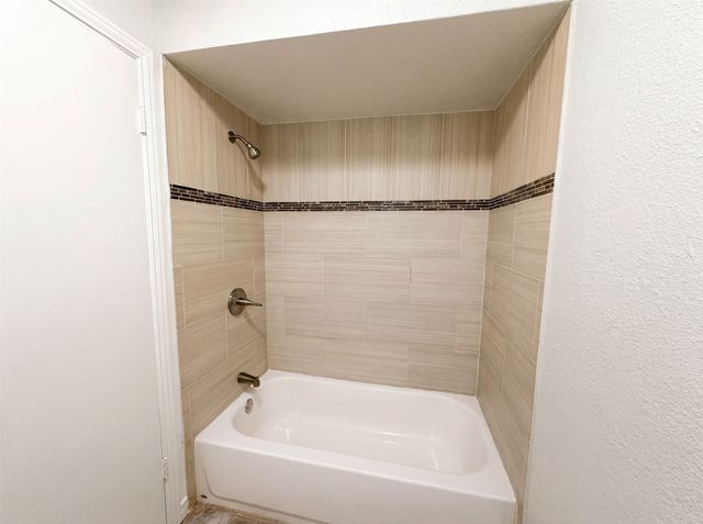316 Brookwood Drive, Desoto, TX 75115