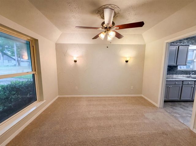 316 Brookwood Drive, Desoto, TX 75115