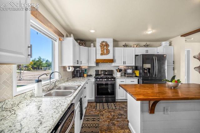 329 4th Avenue, Deer Trail, CO 80105