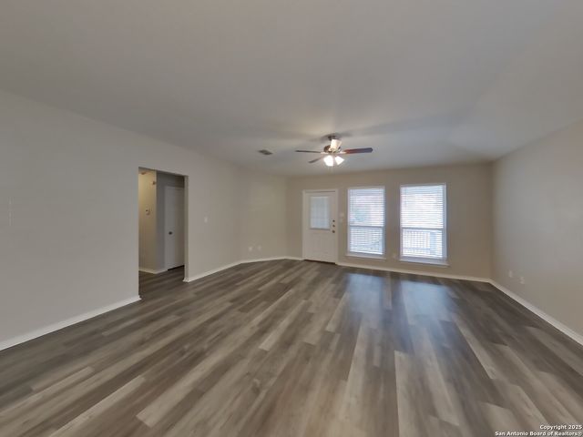 9039 Thomas York, San Antonio, TX 78251