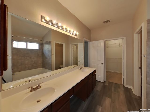 9039 Thomas York, San Antonio, TX 78251