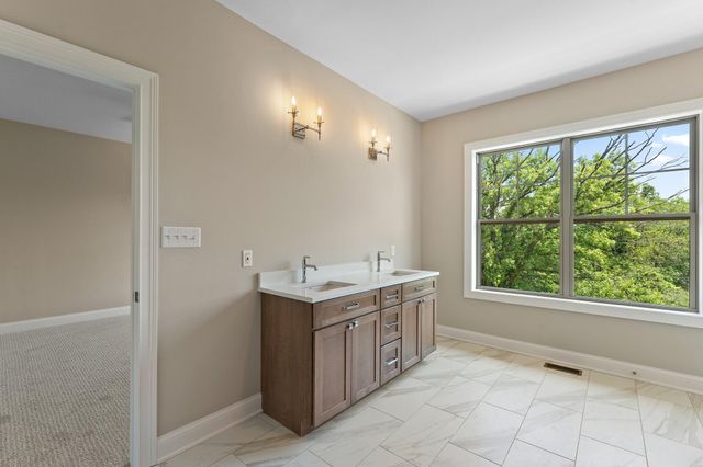 59 Sanctuary Drive, Valparaiso, IN 46385