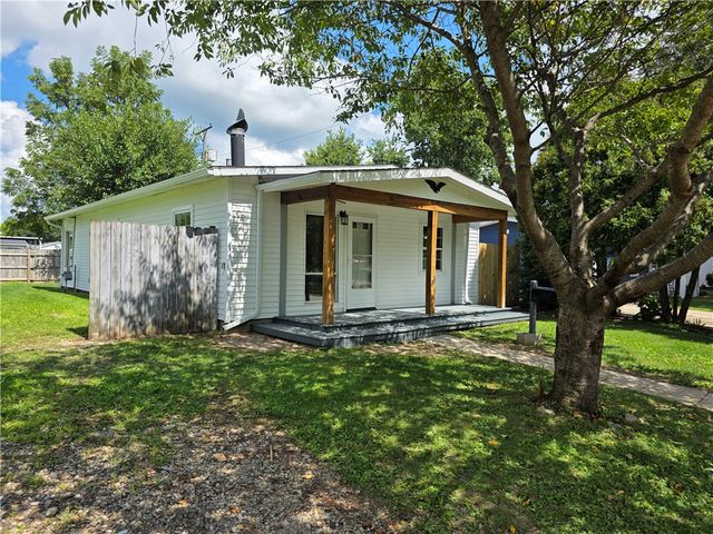 223 Prentice Drive, New Carlisle, OH 45344