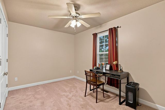 1400 CAROLINA DR, Columbia, MO 65202