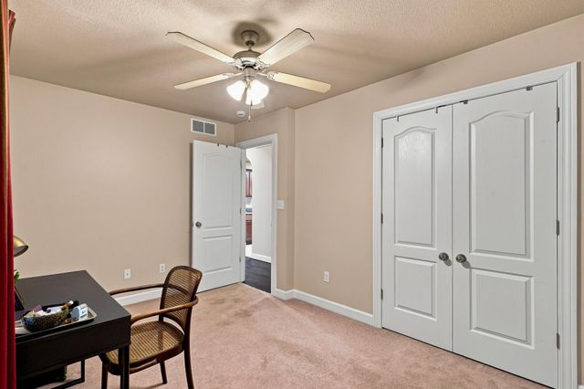 1400 CAROLINA DR, Columbia, MO 65202