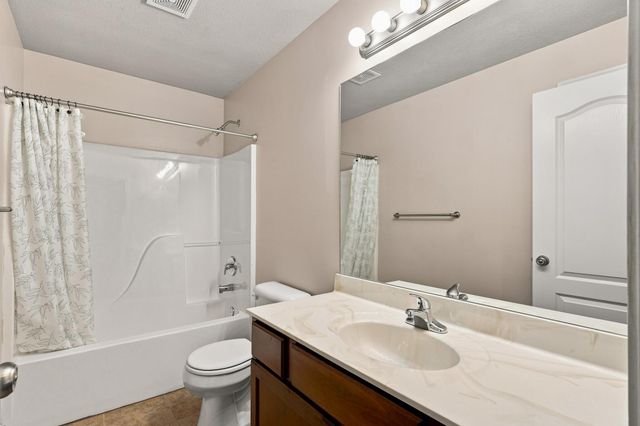 1400 CAROLINA DR, Columbia, MO 65202