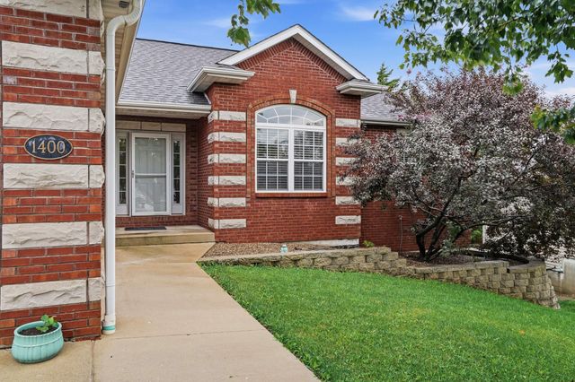 1400 CAROLINA DR, Columbia, MO 65202