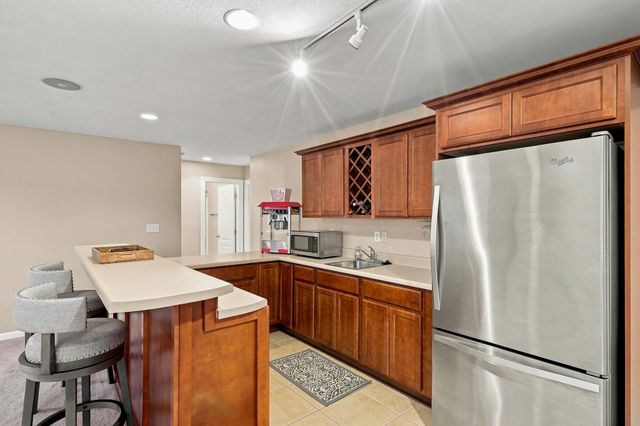 1400 CAROLINA DR, Columbia, MO 65202