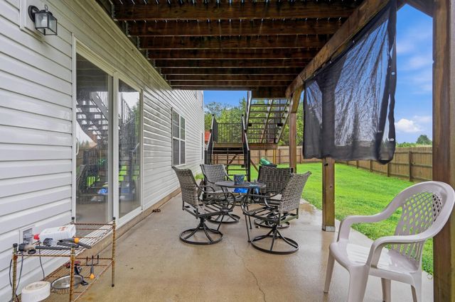 1400 CAROLINA DR, Columbia, MO 65202
