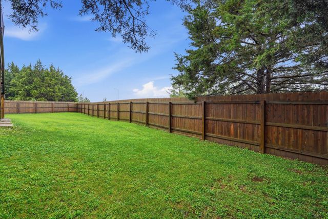 1400 CAROLINA DR, Columbia, MO 65202