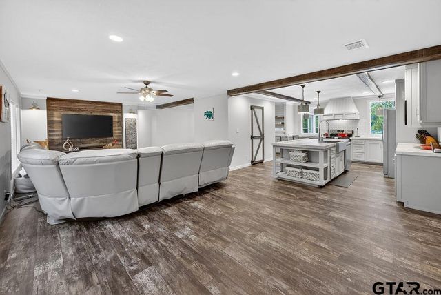 6880 PR 7703, Athens, TX 75752