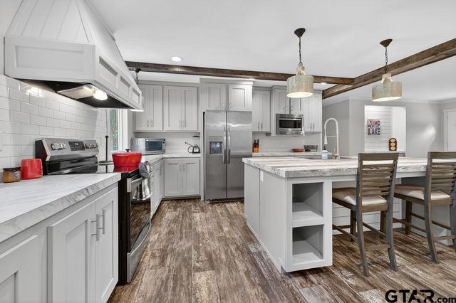 6880 PR 7703, Athens, TX 75752