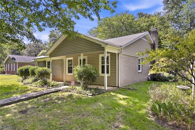 2200 Creekwood Drive, Greensboro, NC 27407