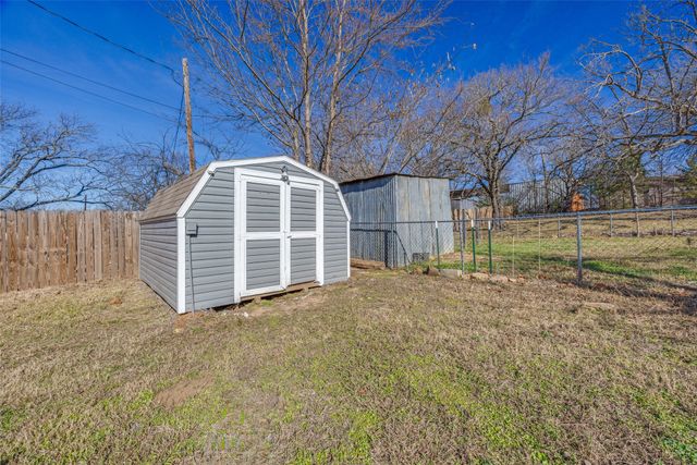 1382 US Highway 69, Denison, TX 75021