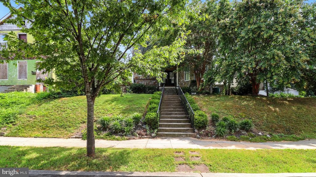 1715 JACKSON ST NE, Washington, DC 20018