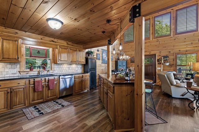 115 Mountain High Drive, Mineral Bluff, GA 30559
