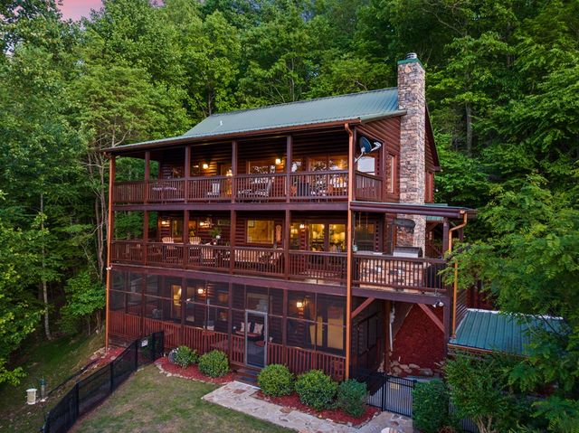 115 Mountain High Drive, Mineral Bluff, GA 30559