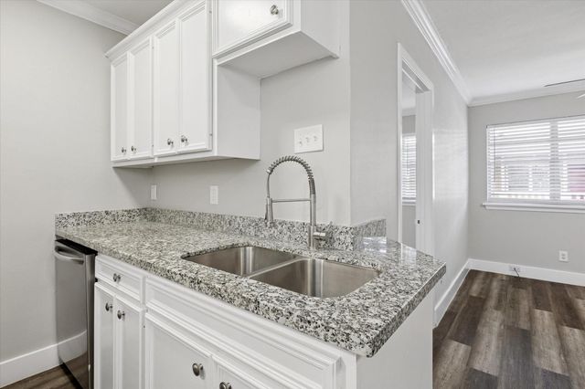 3618 Garrott Street 13, Houston, TX 77006