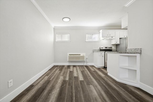 3618 Garrott Street 13, Houston, TX 77006