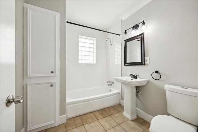 3618 Garrott Street 13, Houston, TX 77006