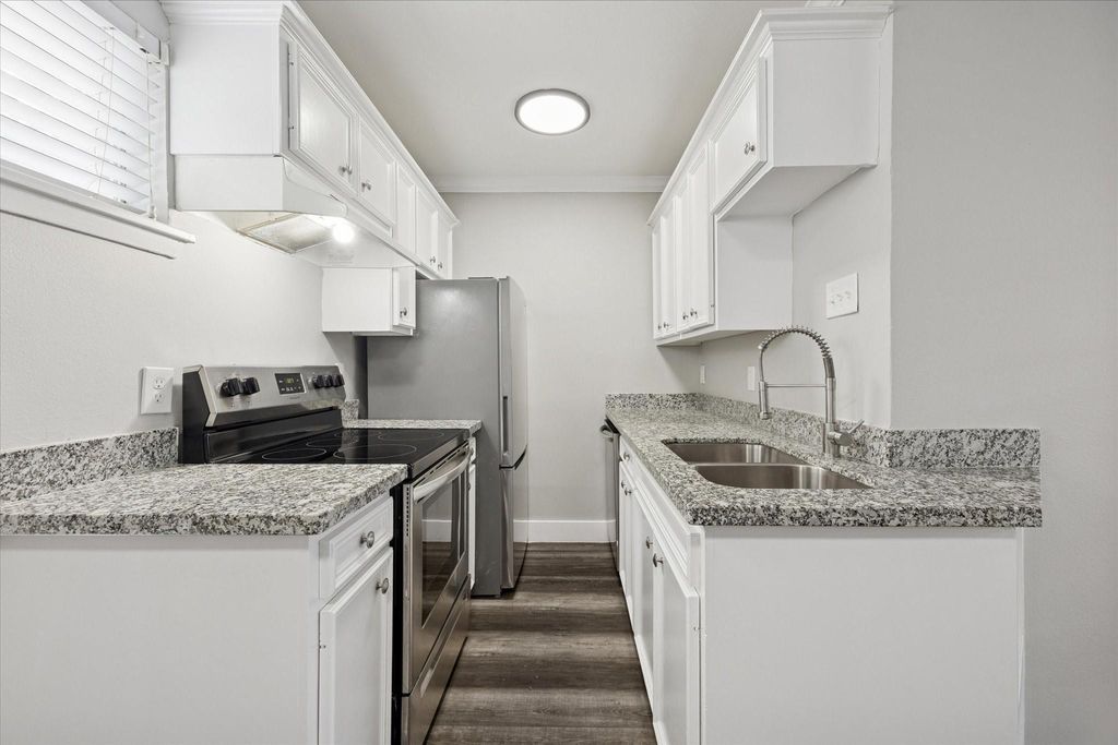 3618 Garrott Street 13, Houston, TX 77006