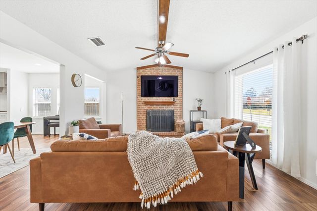 212 Heather Glen Drive, Coppell, TX 75019