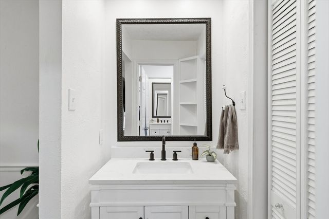 212 Heather Glen Drive, Coppell, TX 75019