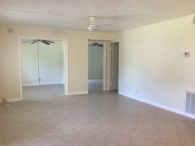 5927 LA PINATA Boulevard C-1, Greenacres, FL 33463