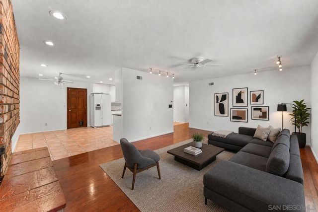 1728 Corsica, San Diego, CA 92111