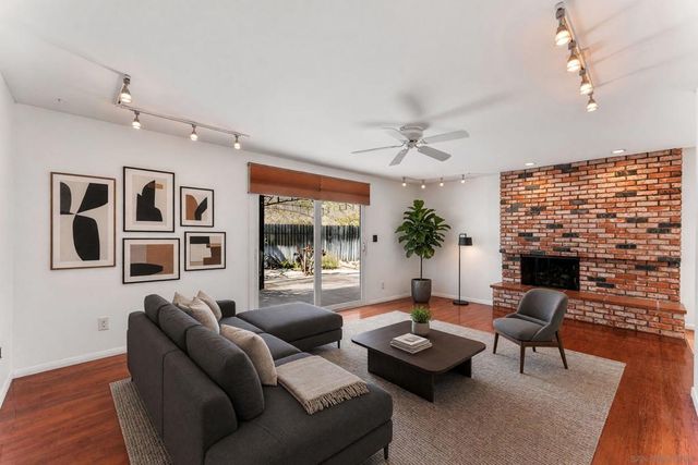 1728 Corsica, San Diego, CA 92111