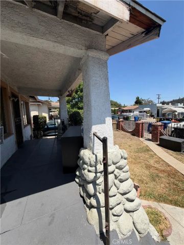 211 Chestnut, Los Angeles, CA 90042