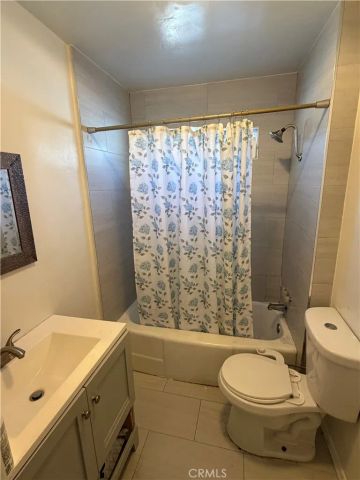 211 Chestnut, Los Angeles, CA 90042