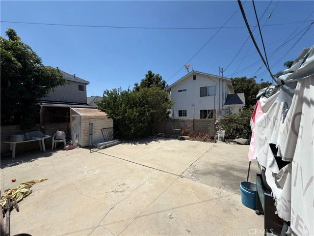 211 Chestnut, Los Angeles, CA 90042