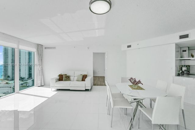 150 Sunny Isles Boulevard 11606, Sunny Isles Beach, FL 33160