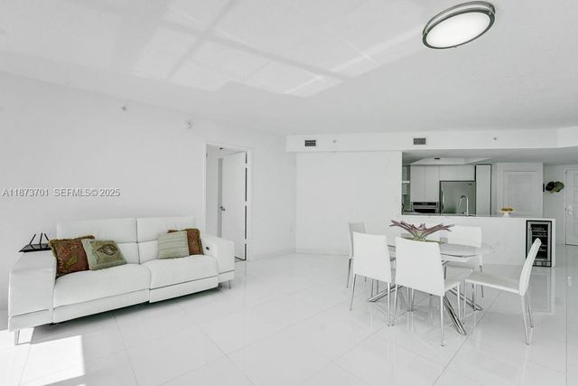 150 Sunny Isles Boulevard 11606, Sunny Isles Beach, FL 33160