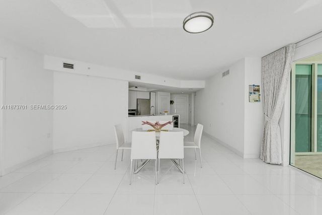 150 Sunny Isles Boulevard 11606, Sunny Isles Beach, FL 33160