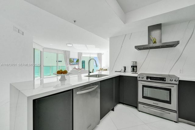 150 Sunny Isles Boulevard 11606, Sunny Isles Beach, FL 33160