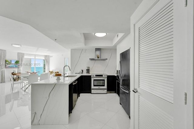 150 Sunny Isles Boulevard 11606, Sunny Isles Beach, FL 33160