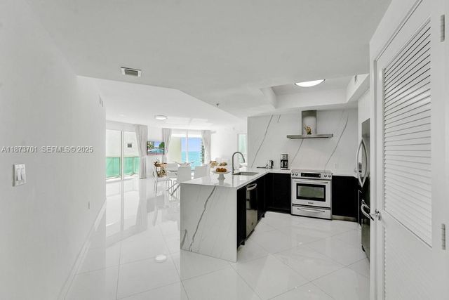 150 Sunny Isles Boulevard 11606, Sunny Isles Beach, FL 33160