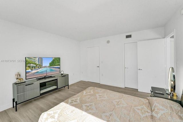 150 Sunny Isles Boulevard 11606, Sunny Isles Beach, FL 33160