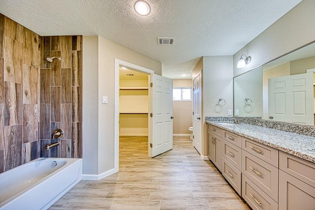 3526 Brook Shadow Drive, Brookshire, TX 77423