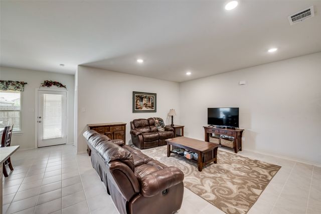 809 Meadow Wood Lane, Princeton, TX 75407