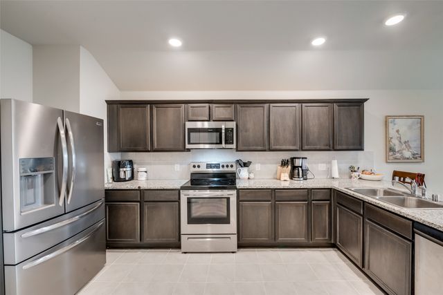 809 Meadow Wood Lane, Princeton, TX 75407