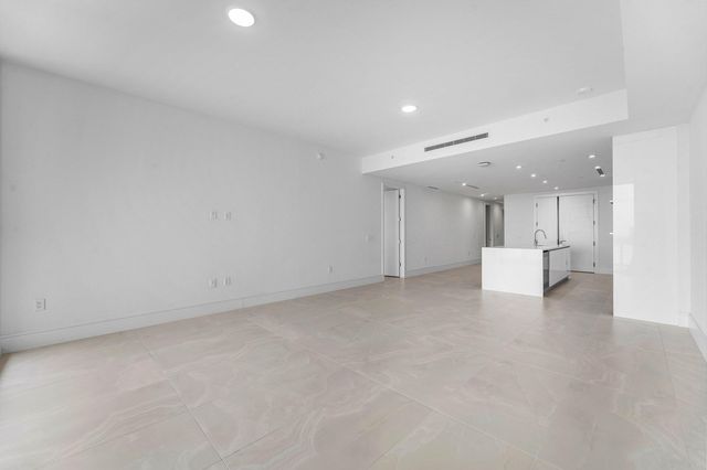 220 Lake Shore Drive 1006, Lake Park, FL 33403