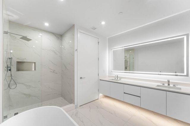 220 Lake Shore Drive 1006, Lake Park, FL 33403